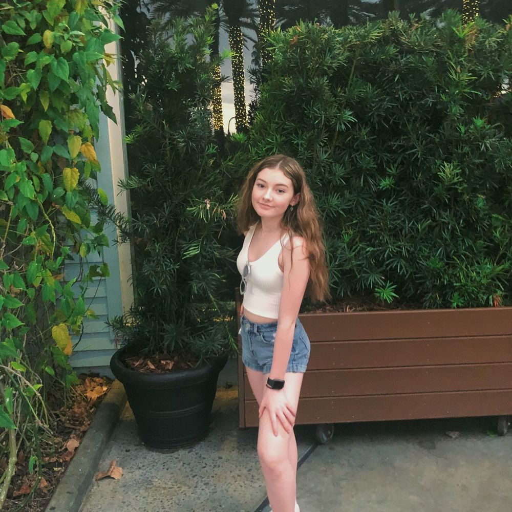 Meet your Posher, Mia